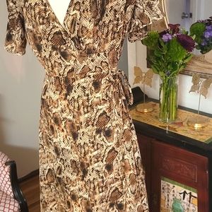 CarlRose wrap around brn snake print long dress m